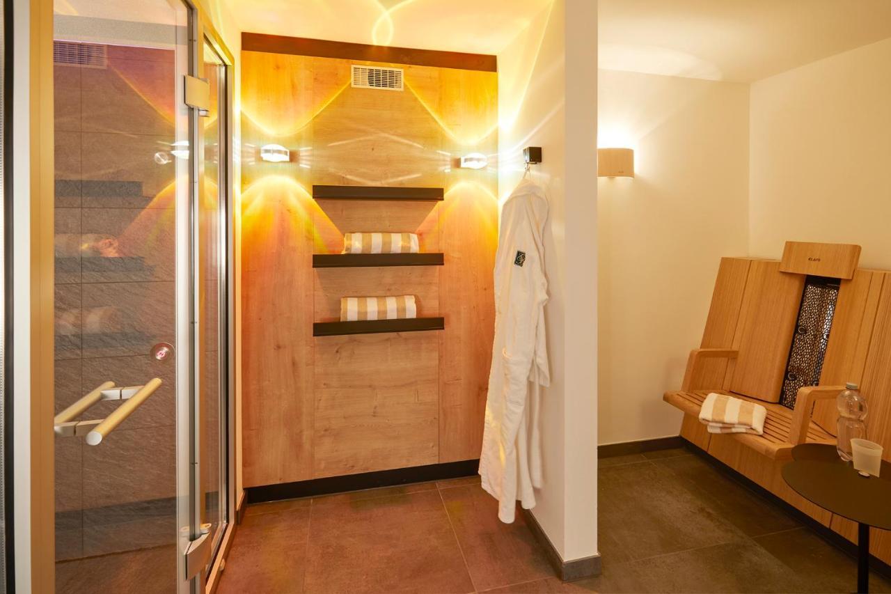 Erfurths Bergfried Ferien & Wellnesshotel Hinterzarten Zewnętrze zdjęcie