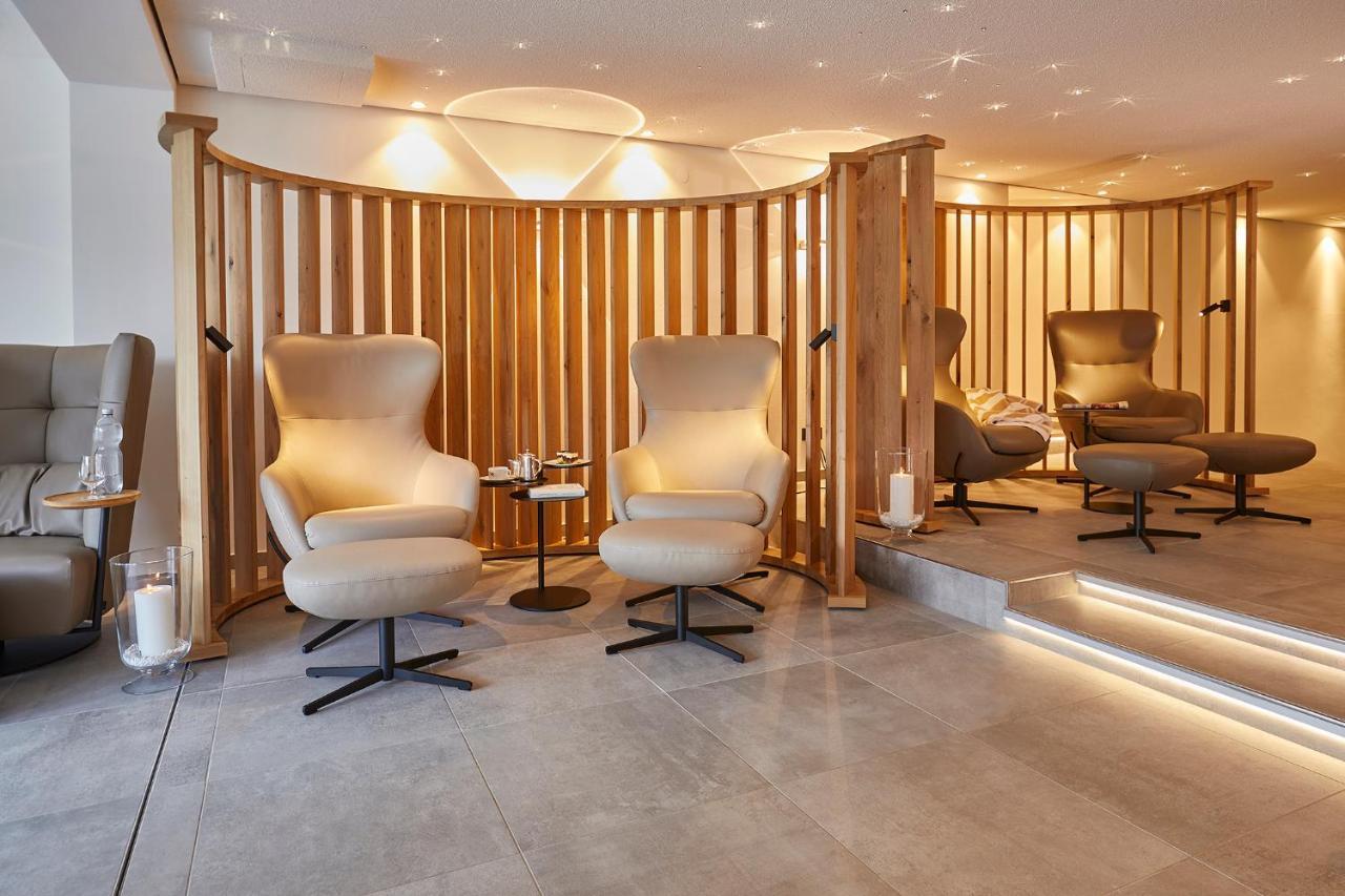 Erfurths Bergfried Ferien & Wellnesshotel Hinterzarten Zewnętrze zdjęcie