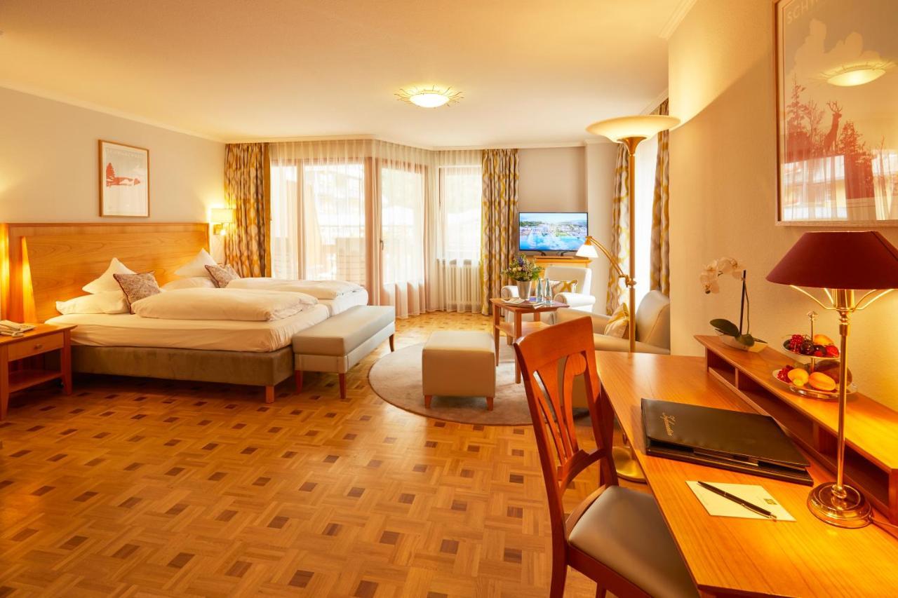 Erfurths Bergfried Ferien & Wellnesshotel Hinterzarten Zewnętrze zdjęcie
