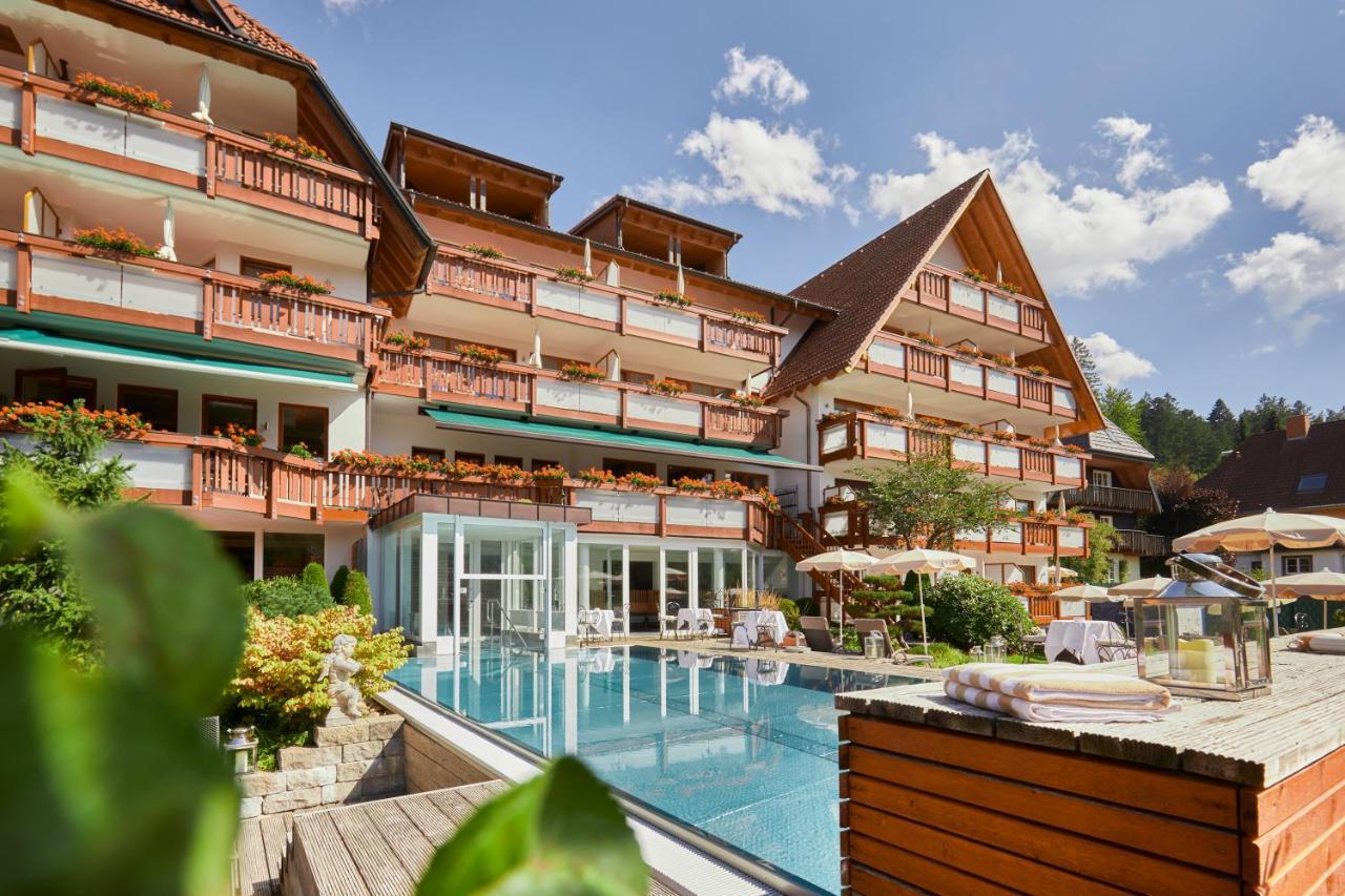 Erfurths Bergfried Ferien & Wellnesshotel Hinterzarten Zewnętrze zdjęcie