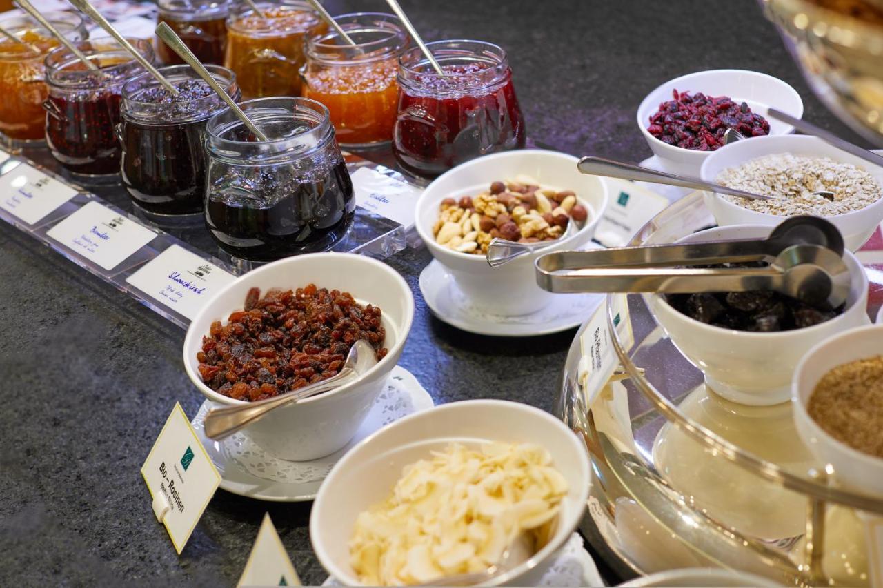 Erfurths Bergfried Ferien & Wellnesshotel Hinterzarten Zewnętrze zdjęcie