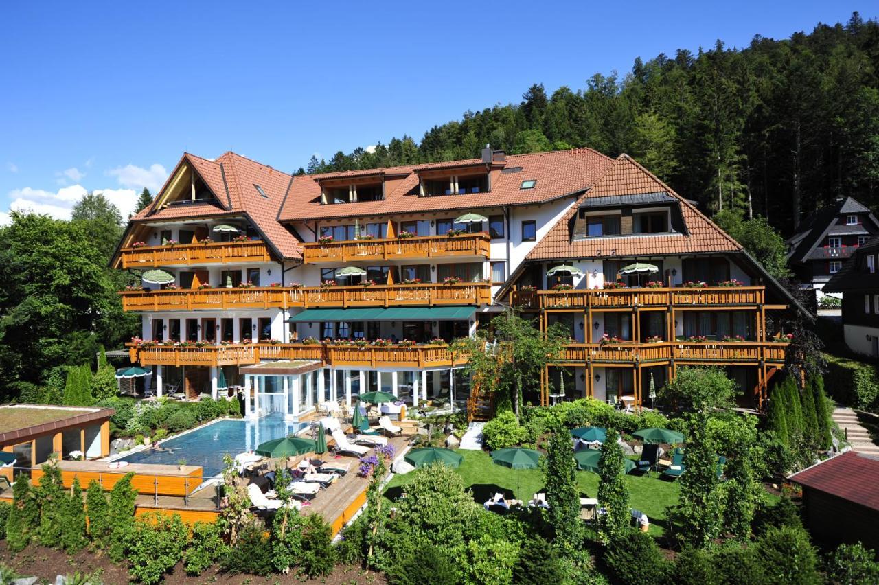 Erfurths Bergfried Ferien & Wellnesshotel Hinterzarten Zewnętrze zdjęcie