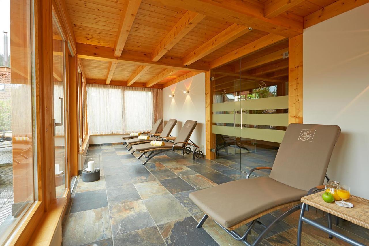 Erfurths Bergfried Ferien & Wellnesshotel Hinterzarten Zewnętrze zdjęcie